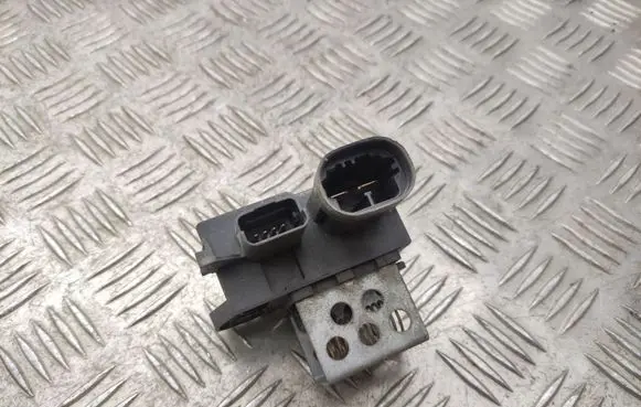 Peugeot 3008 I Coolant fan relay 9673999980
