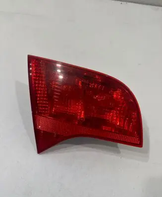 Audi A4 S4 B7 8E 8H Tailgate rear/tail lights 8E9945093 484501 ULO749001