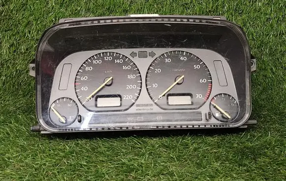 Volkswagen Vento Speedometer (instrument cluster) 1H5919033E