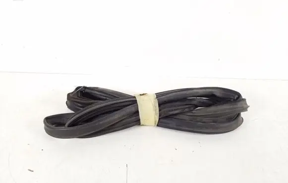 Toyota Corolla E120 E130 Rubber seal rear door 67871-02070