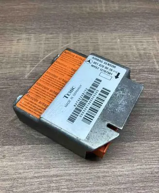 Mercedes-Benz E W210 Airbag control unit/module 0018200026 MRSZ12767501