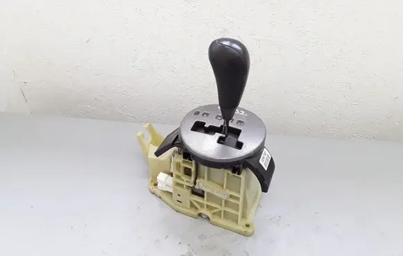 KIA Magentis Gear shifter/selector VDR780