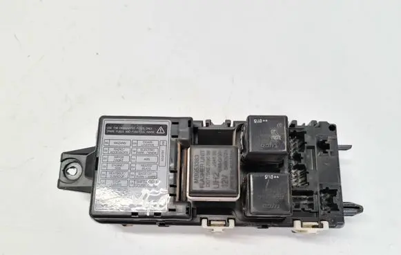Volvo S40, V40 Fuse module 1F120443 9004