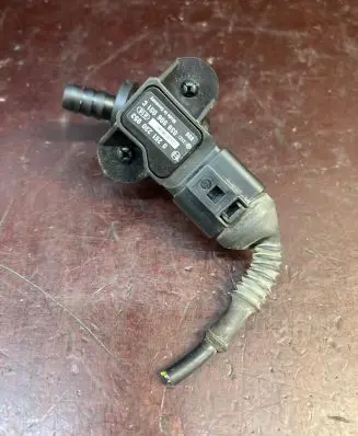 Audi A4 S4 B7 8E 8H Air pressure sensor 036906051C 0261230053