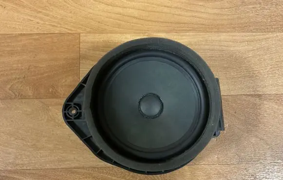 Opel Meriva B Front door speaker 