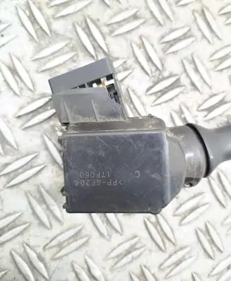 Toyota Prius (NHW20) Wiper switch 