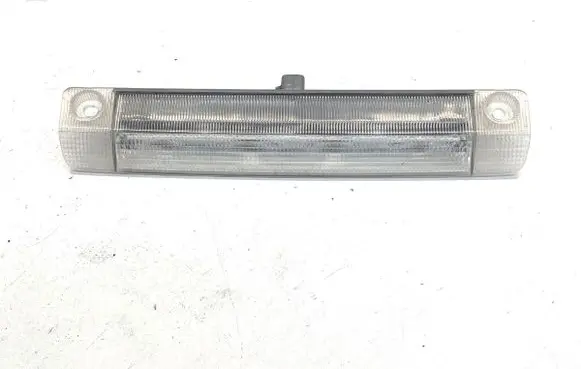 Toyota Yaris Cross Third/center stoplight