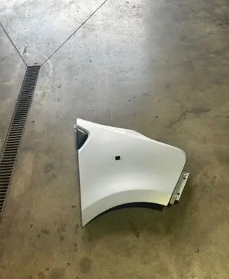 Renault Trafic III (X82) Fender 631009846R