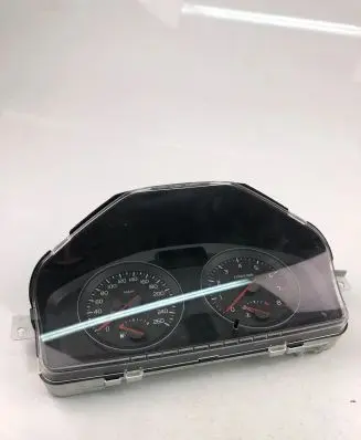 Volvo S40 Speedometer (instrument cluster) 30765308