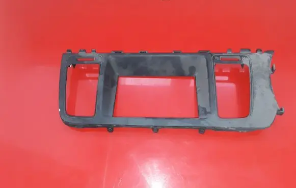 Nissan Murano Z51 Radio/GPS head unit trim E8234112100 E8235112100