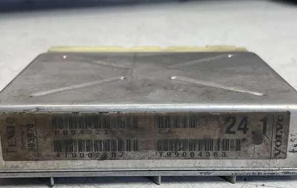 Volvo S80 Engine control unit/module 1T0002207