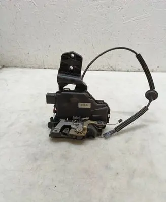 Volkswagen PASSAT B5 Front door lock C6X1837013H 3B0837867 117666102
