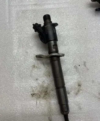 Volvo V40 Fuel injector 31303238 B445141 0445116046