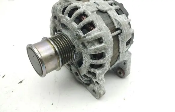 Audi Q2 - Generator/alternator 04E903015A