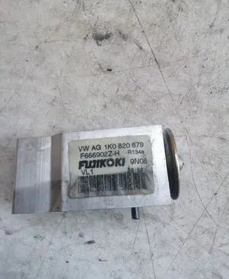 Volkswagen Golf VI Air conditioning (A/C) expansion valve 1K0820679 R134A F666902ZH