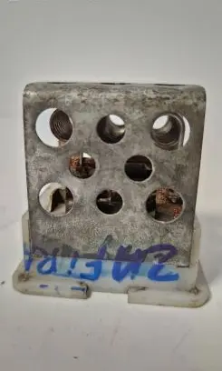 Opel Zafira A Coolant fan relay 52475432