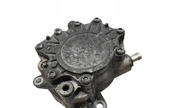 Audi A4 S4 B7 8E 8H Vacuum pump 03G145209