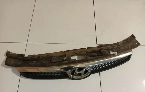 Hyundai i30 Front grill 863512L000 86351-2L000