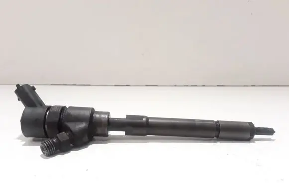 KIA Carens II Fuel injector 3380027400