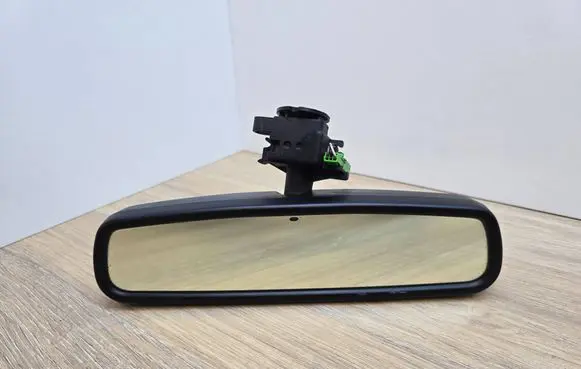 Volvo V70 Rear view mirror (interior) E026022