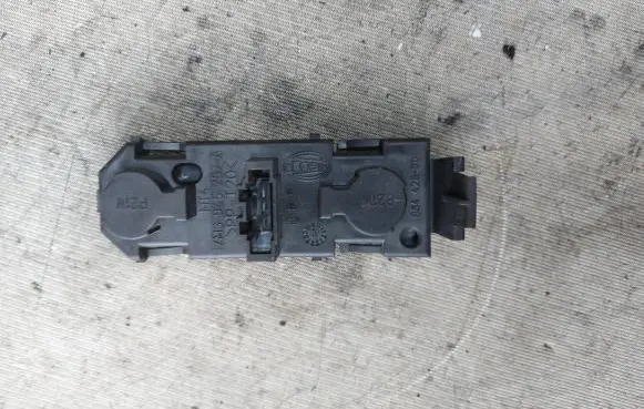 Ford Galaxy Tail light bulb cover holder 7M3945257A