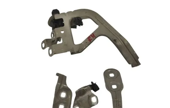 BMW 5 F10 F11 Fender mounting bracket 