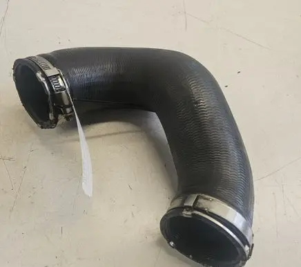 Audi Q7 4L Intercooler hose/pipe 7L6145972E