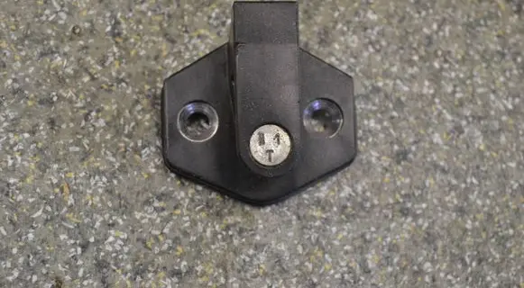 BMW 5 E39 Front door lock loop/hook striker 8176350