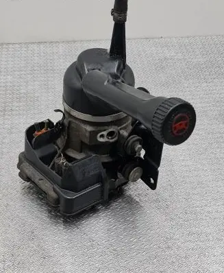 Peugeot 308 Power steering pump 9684979180 A0015321