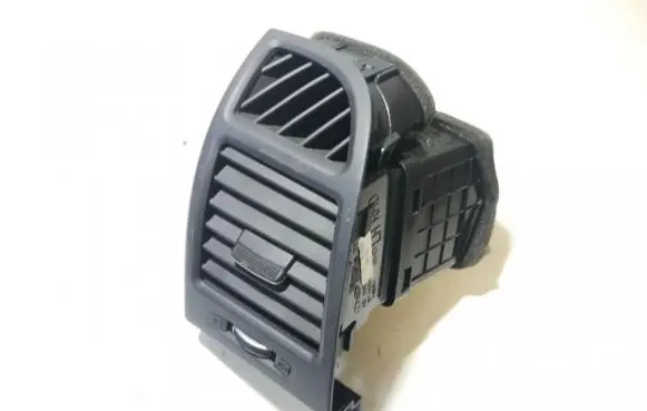 Hyundai Santa Fe Dash center air vent grill 974902b900 97490-2b900