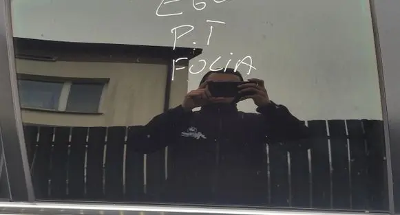 BMW 5 E60 E61 Sliding door window/glass 