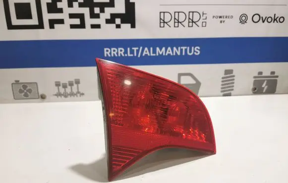 Audi A4 S4 B7 8E 8H Tailgate rear/tail lights 8E9945094A