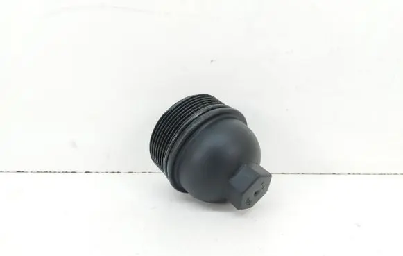 BMW 5 E60 E61 Oil filter cover 
