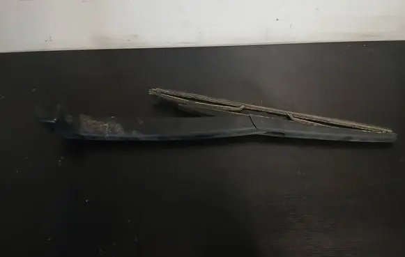 Volvo XC90 Rear wiper blade arm 5335049