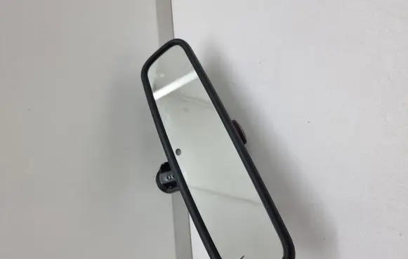 BMW 5 E60 E61 Rear view mirror (interior) 9051541