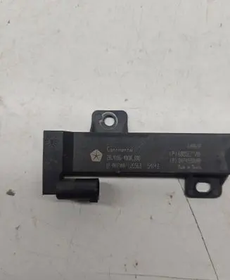 Chrysler Pacifica Aerial antenna amplifier 2840864000300 68051315AB 04749301AB