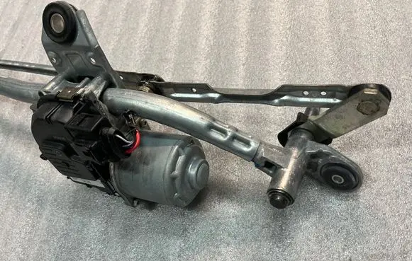 Volvo XC40 Front wiper linkage and motor 31457299 2013980779 1397225003