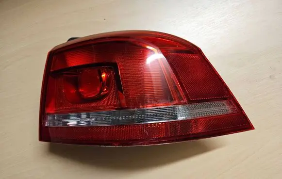 Volkswagen PASSAT B7 Rear/tail lights 3AE945096F 90004874