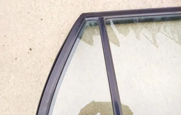 Toyota Corolla E120 E130 Rear vent window glass 