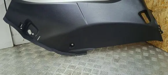 Maserati Levante Other sill/pillar trim element 670040379