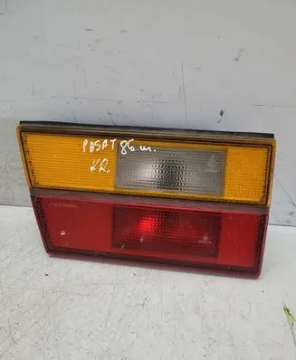 Volkswagen PASSAT B2 Tailgate rear/tail lights 321945107