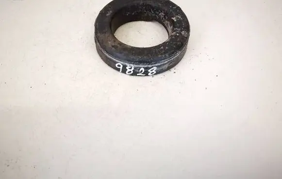 Mercedes-Benz C AMG W204 Front coil spring rubber mount a2103250284