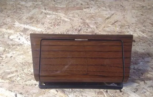 Mercedes-Benz E W124 Car ashtray trim 