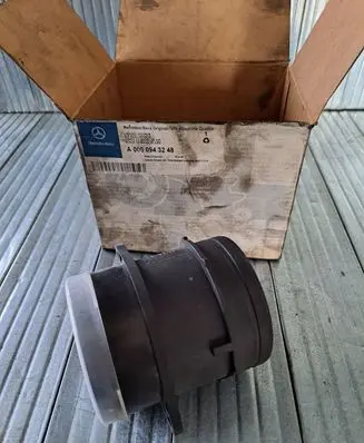 Mercedes-Benz Sprinter W906 Mass air flow meter 0281002896 A0000943248