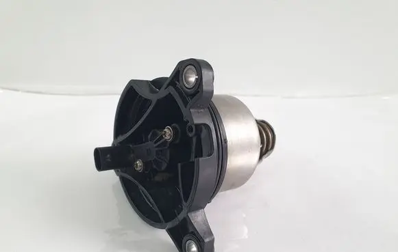 Porsche Panamera (971) Thermostat 06M121A03