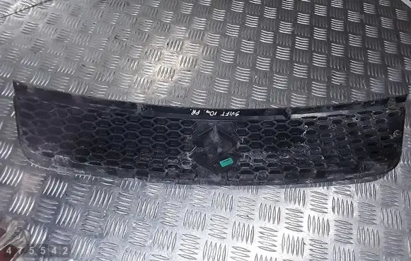 Suzuki Swift I Front grill 7174157K1