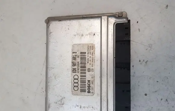 Audi A6 S6 C5 4B Engine control unit/module 8D0907401B