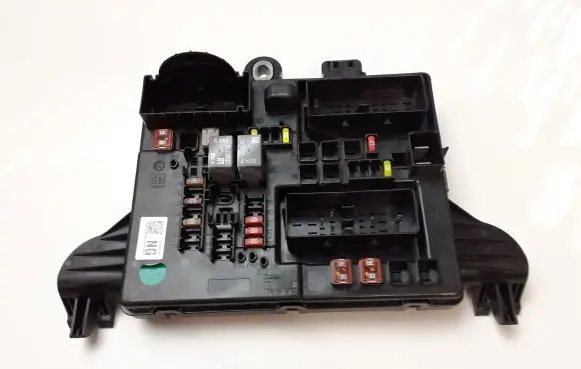 Opel Insignia A Fuse module 13277323 14531219310
