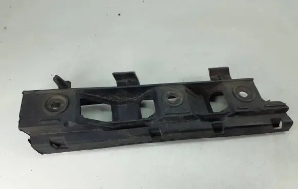 Volkswagen PASSAT B6 Front bumper mounting bracket 3C0807183