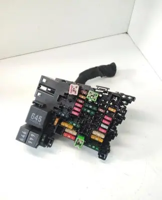 Volkswagen Golf VIII Fuse module 5Q0937615C 12052014 WWPE904182